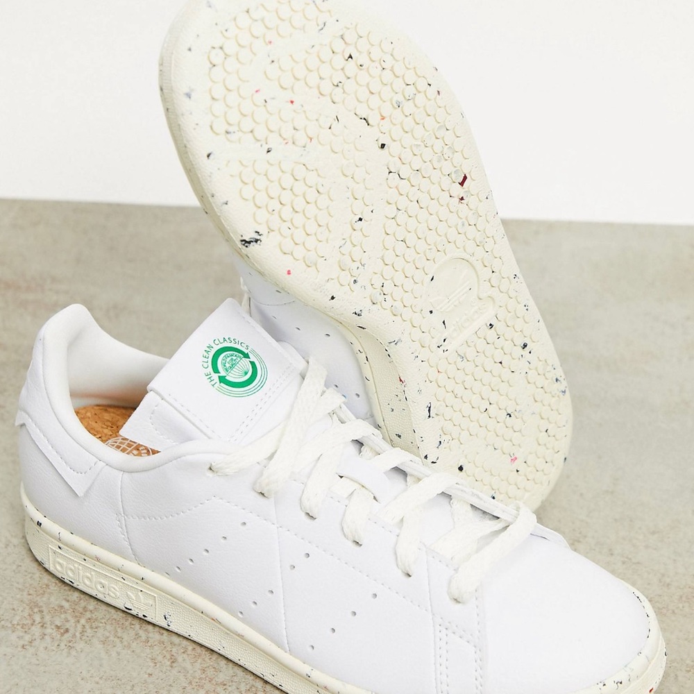 NWT Adidas Original Stan Smith Sneakers - Unisex